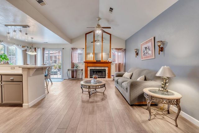 1801 Chapman Ct, Los Banos, CA 93635