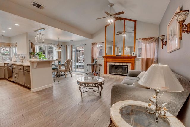 1801 Chapman Ct, Los Banos, CA 93635