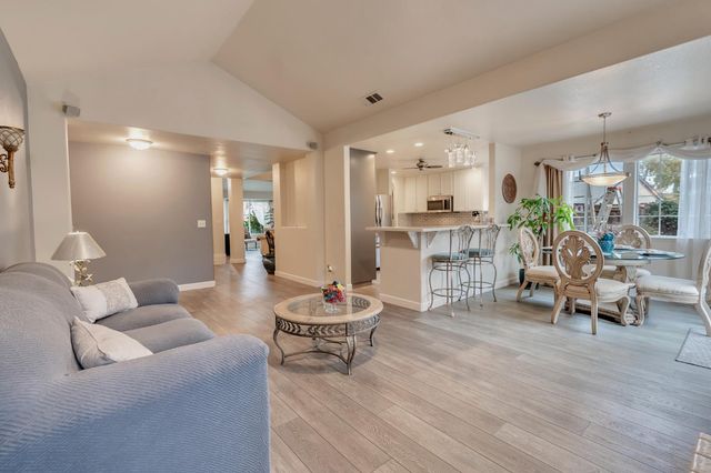 1801 Chapman Ct, Los Banos, CA 93635