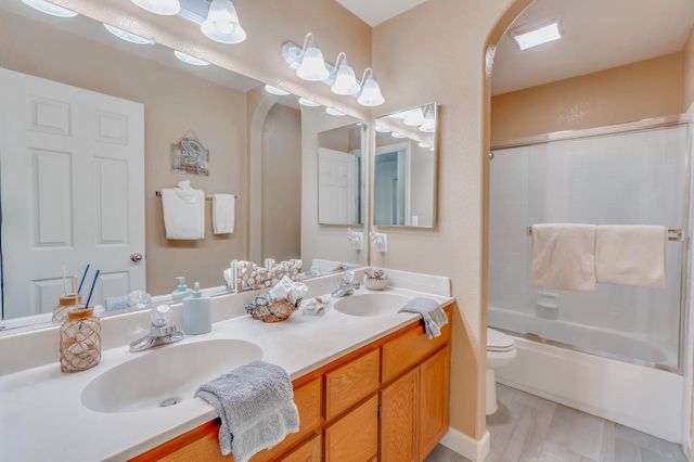 1801 Chapman Ct, Los Banos, CA 93635