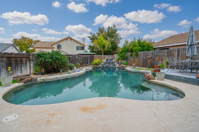 1801 Chapman Ct, Los Banos, CA 93635