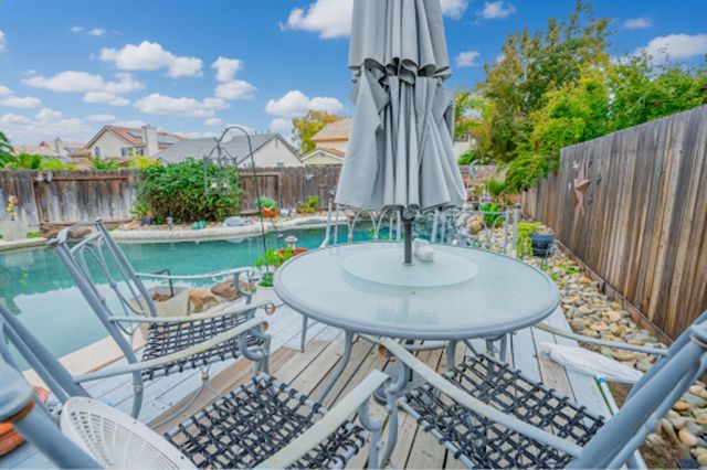 1801 Chapman Ct, Los Banos, CA 93635