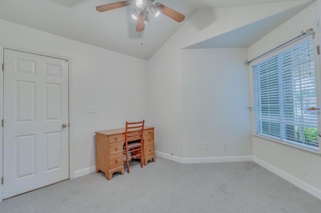 1801 Chapman Ct, Los Banos, CA 93635