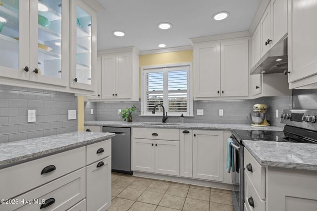 7023 Archers Creek Drive, Emerald Isle, NC 28594