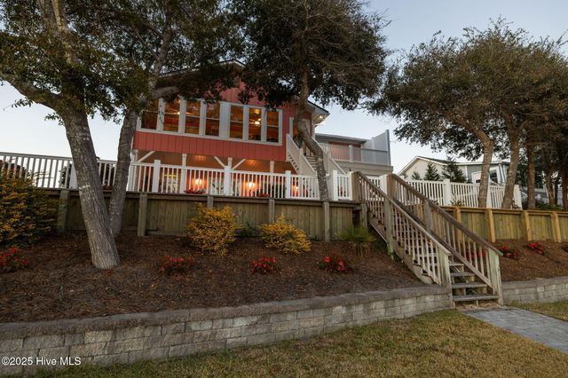 7023 Archers Creek Drive, Emerald Isle, NC 28594