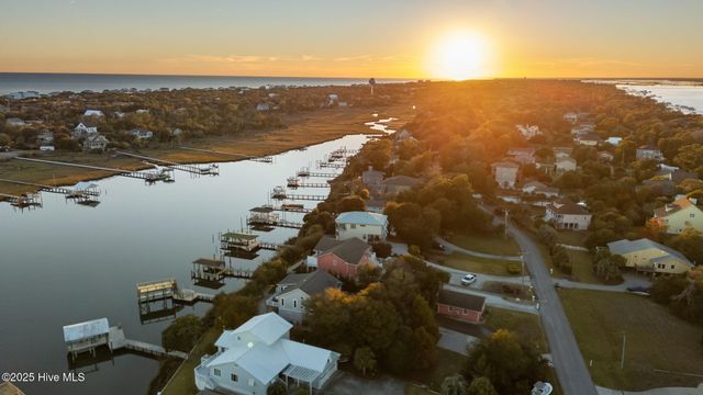 7023 Archers Creek Drive, Emerald Isle, NC 28594