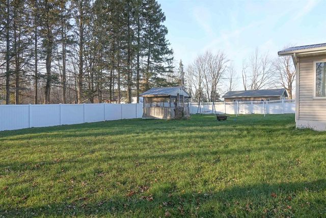 N16185 STATE HIGHWAY 13, Dorchester, WI 54425