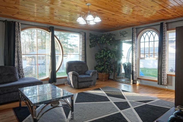 N16185 STATE HIGHWAY 13, Dorchester, WI 54425