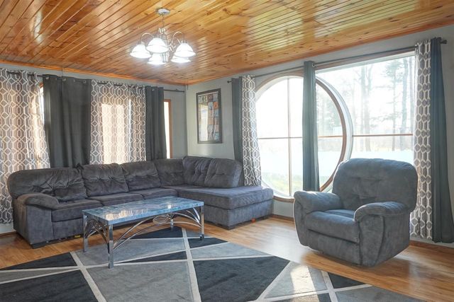 N16185 STATE HIGHWAY 13, Dorchester, WI 54425