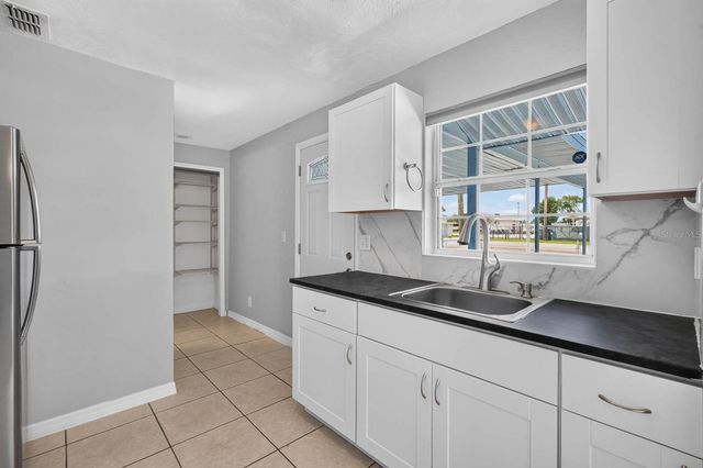 736 S CAROLINE STREET, Daytona Beach, FL 32114