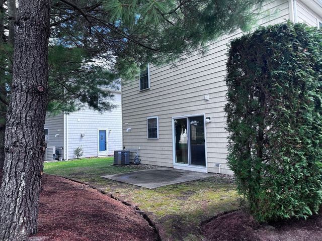 26 Ironwood Ln 26, Tewksbury, MA 01876