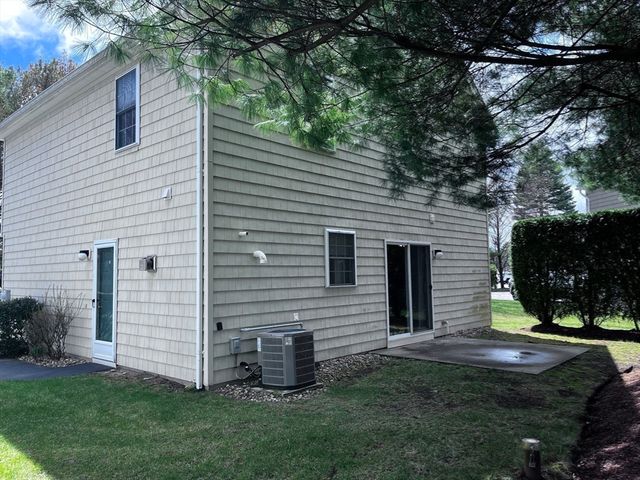 26 Ironwood Ln 26, Tewksbury, MA 01876