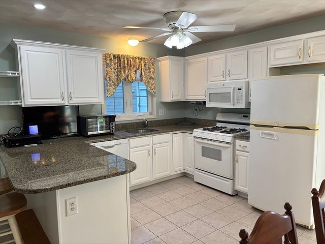 26 Ironwood Ln 26, Tewksbury, MA 01876