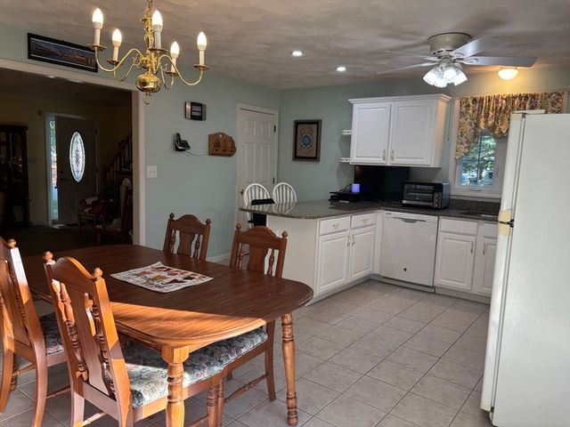 26 Ironwood Ln 26, Tewksbury, MA 01876