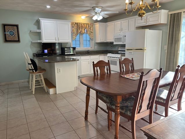 26 Ironwood Ln 26, Tewksbury, MA 01876