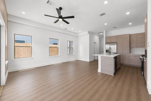 13513 Ivy Vine Lane, Houston, TX 77047