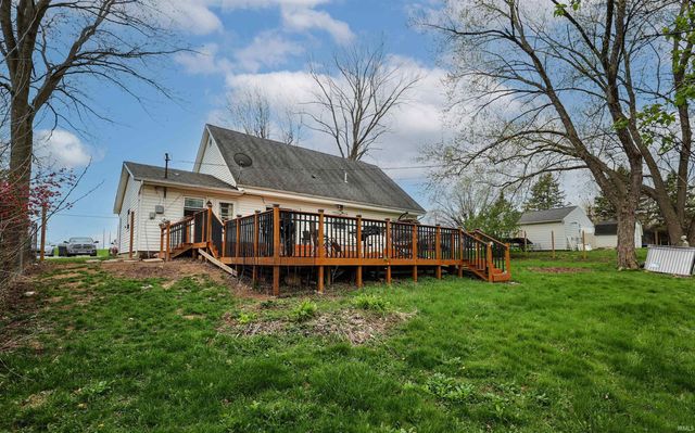 428 Drake Road, Kendallville, IN 46755
