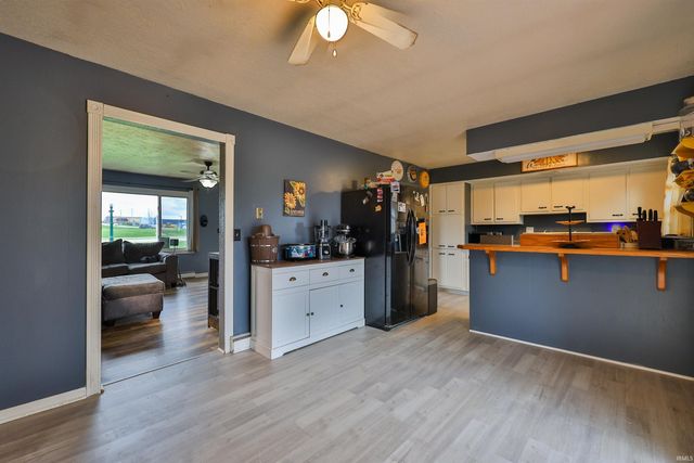 428 Drake Road, Kendallville, IN 46755