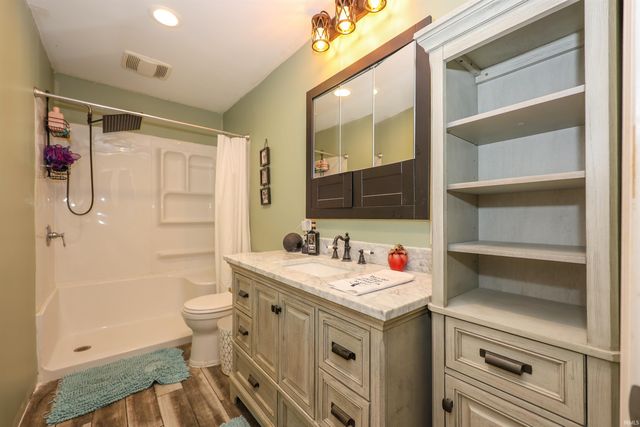 428 Drake Road, Kendallville, IN 46755