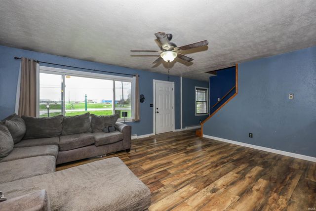 428 Drake Road, Kendallville, IN 46755
