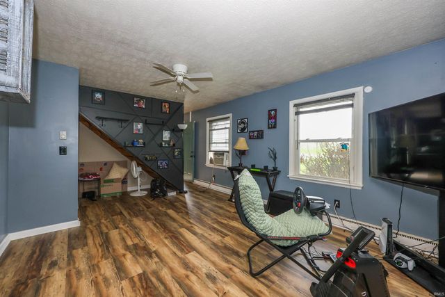 428 Drake Road, Kendallville, IN 46755