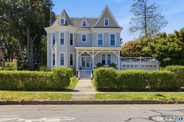 597 Pequot Avenue, New London, CT 06320
