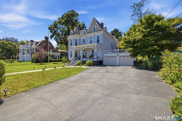 597 Pequot Avenue, New London, CT 06320