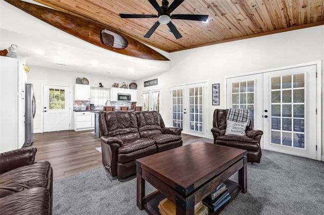 890 Paradise Drive, Coldspring, TX 77331