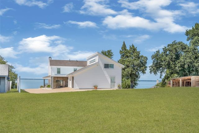 890 Paradise Drive, Coldspring, TX 77331
