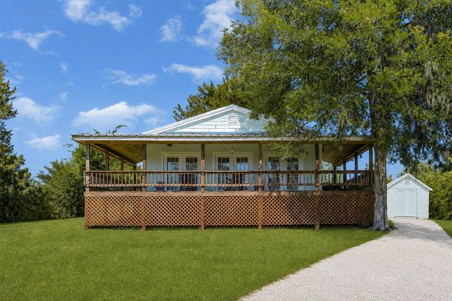 890 Paradise Drive, Coldspring, TX 77331