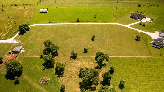 10791 Grand Summit Lane, Bentonville, AR 72713