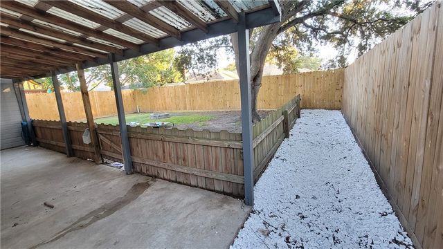 2817 Quebec Dr, Corpus Christi, TX 78414