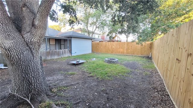 2817 Quebec Dr, Corpus Christi, TX 78414
