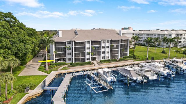 515 Bay Colony Drive N, Juno Beach, FL 33408