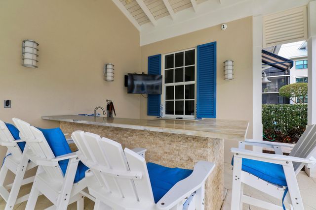 515 Bay Colony Drive N, Juno Beach, FL 33408