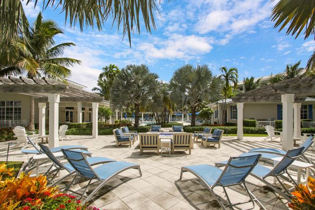 515 Bay Colony Drive N, Juno Beach, FL 33408