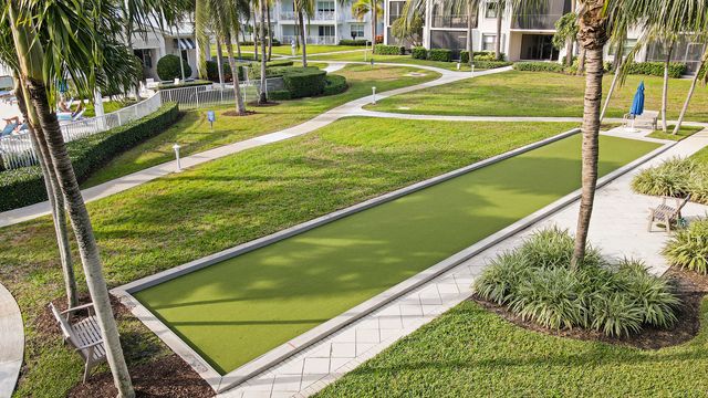 515 Bay Colony Drive N, Juno Beach, FL 33408