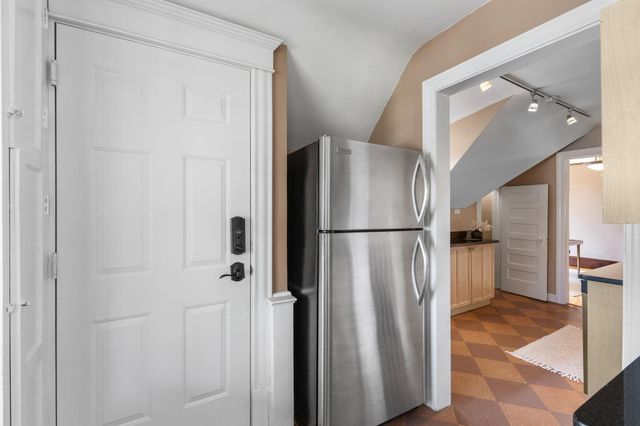 2421 Girard Avenue S 3, Minneapolis, MN 55405