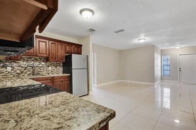 4041 NW 30th Terrace 3, Lauderdale Lakes, FL 33309