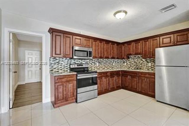 4041 NW 30th Terrace 3, Lauderdale Lakes, FL 33309
