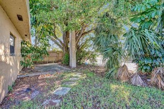 4041 NW 30th Terrace 3, Lauderdale Lakes, FL 33309