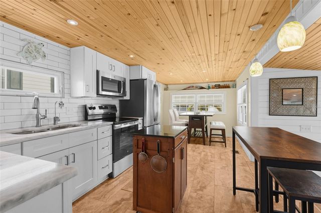 2055 CHAMPION STREET, Sarasota, FL 34231
