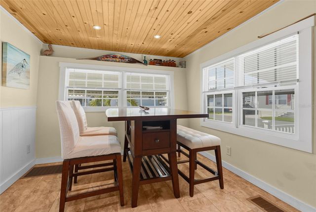 2055 CHAMPION STREET, Sarasota, FL 34231