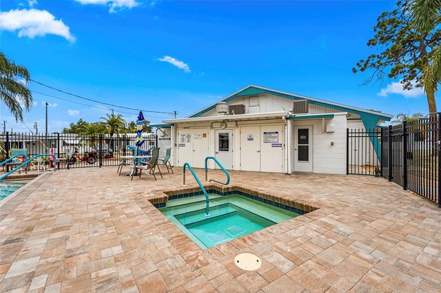 2055 CHAMPION STREET, Sarasota, FL 34231