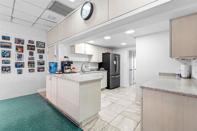 2055 CHAMPION STREET, Sarasota, FL 34231