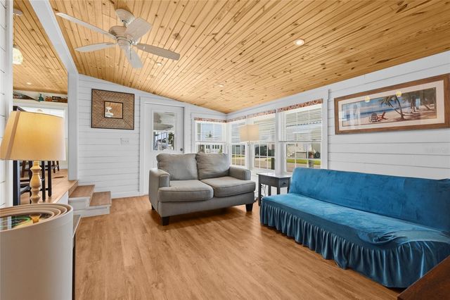 2055 CHAMPION STREET, Sarasota, FL 34231