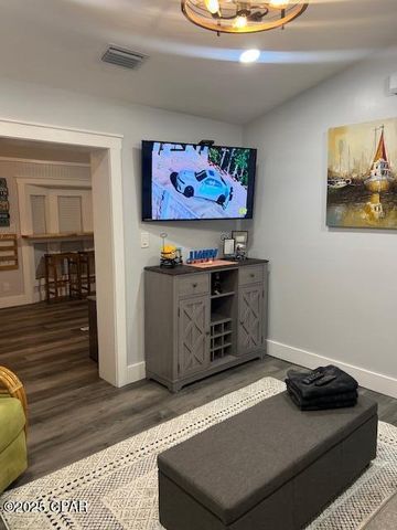 1219 Thomas Drive 8, Panama City Beach, FL 32408