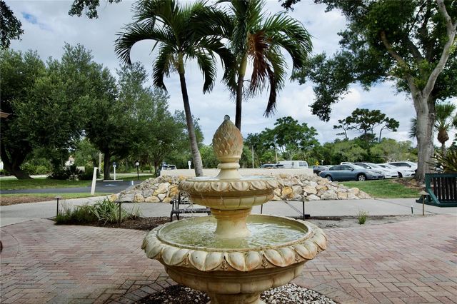 625 WHITE PINE TREE ROAD 23, Venice, FL 34285