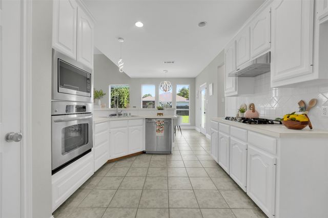 3925 Wisteria Lane, Haltom City, TX 76137