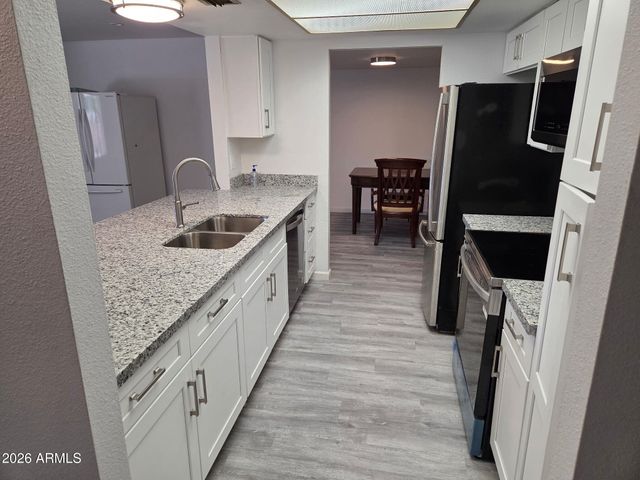 3555 W ACOMA Drive, Phoenix, AZ 85053